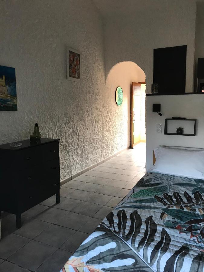 Le Clos Des Arbousiers