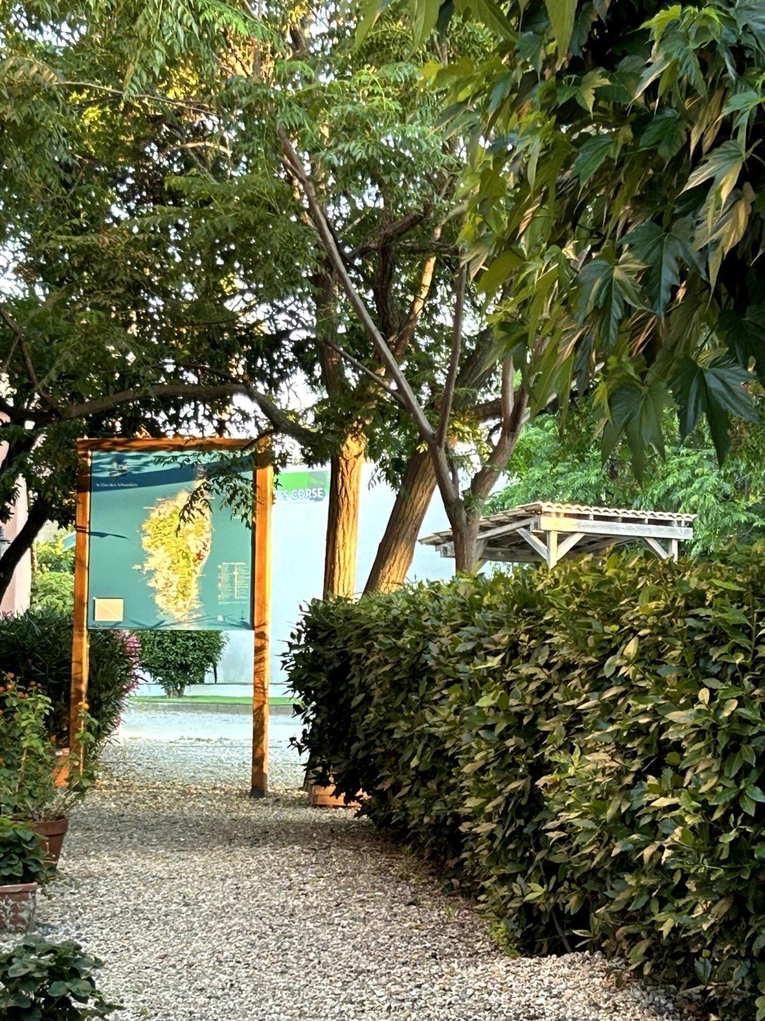Le Clos Des Arbousiers * Linguizzetta